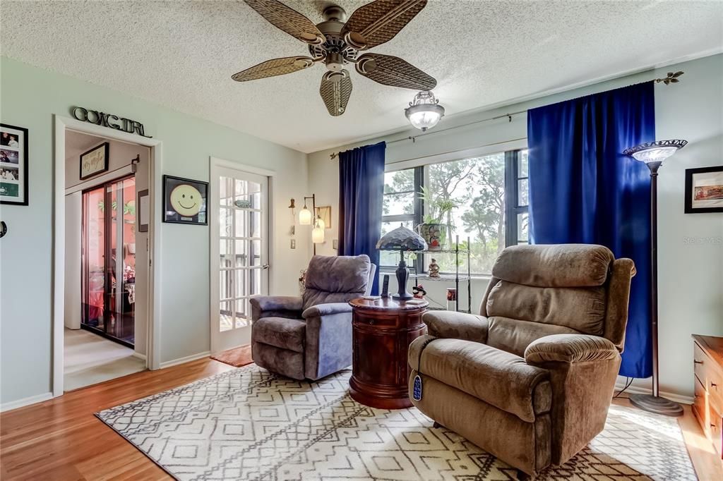 For Sale: $235,000 (2 beds, 2 baths, 1440 Square Feet)