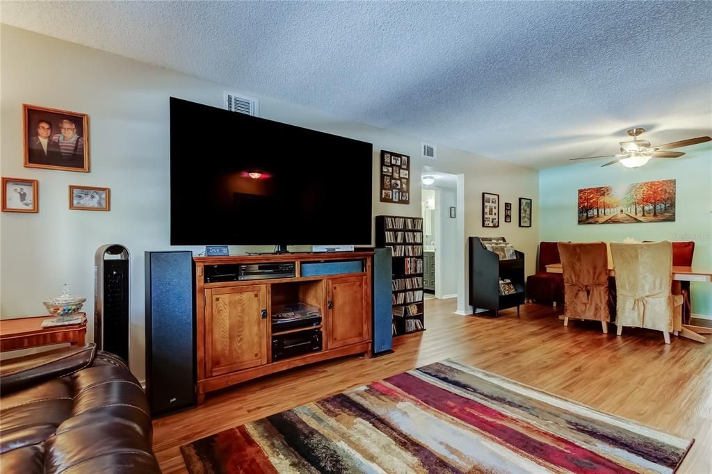 For Sale: $235,000 (2 beds, 2 baths, 1440 Square Feet)