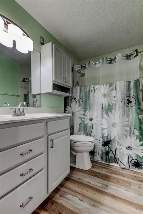 For Sale: $235,000 (2 beds, 2 baths, 1440 Square Feet)