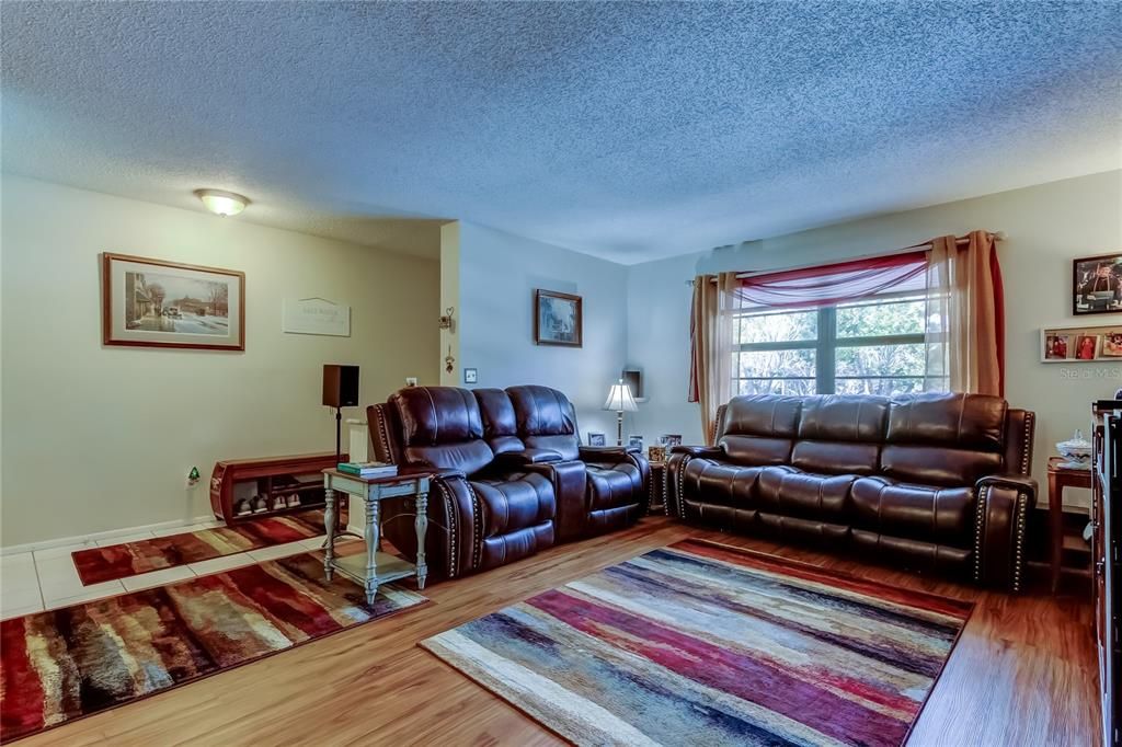 For Sale: $235,000 (2 beds, 2 baths, 1440 Square Feet)