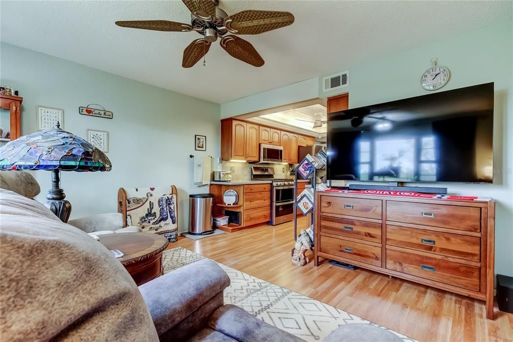 For Sale: $235,000 (2 beds, 2 baths, 1440 Square Feet)