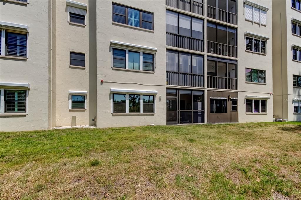 For Sale: $235,000 (2 beds, 2 baths, 1440 Square Feet)