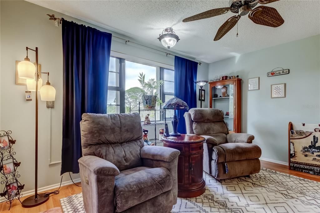 For Sale: $235,000 (2 beds, 2 baths, 1440 Square Feet)