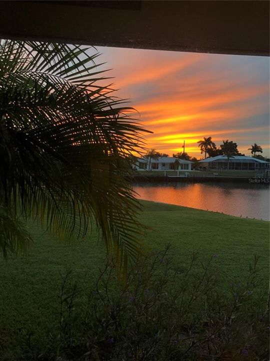 На продажу: $725,000 (3 спален, 2 ванн, 1748 Квадратных фут)