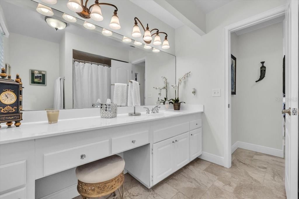 На продажу: $725,000 (3 спален, 2 ванн, 1748 Квадратных фут)