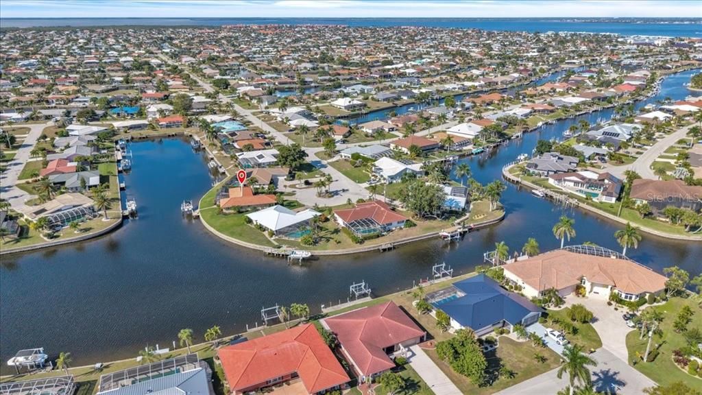 На продажу: $725,000 (3 спален, 2 ванн, 1748 Квадратных фут)