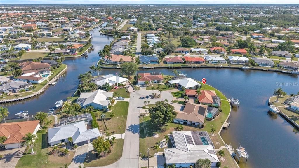 На продажу: $725,000 (3 спален, 2 ванн, 1748 Квадратных фут)