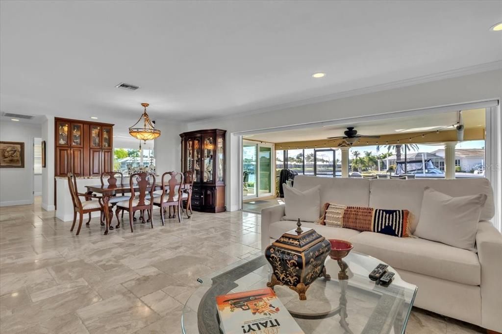 На продажу: $725,000 (3 спален, 2 ванн, 1748 Квадратных фут)