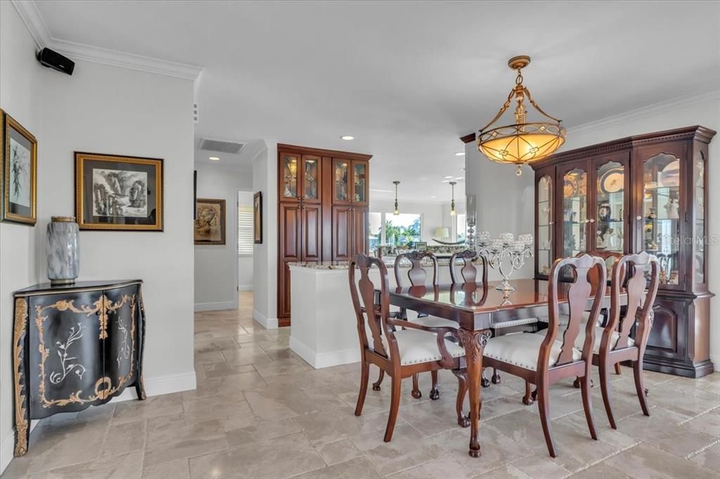 На продажу: $725,000 (3 спален, 2 ванн, 1748 Квадратных фут)