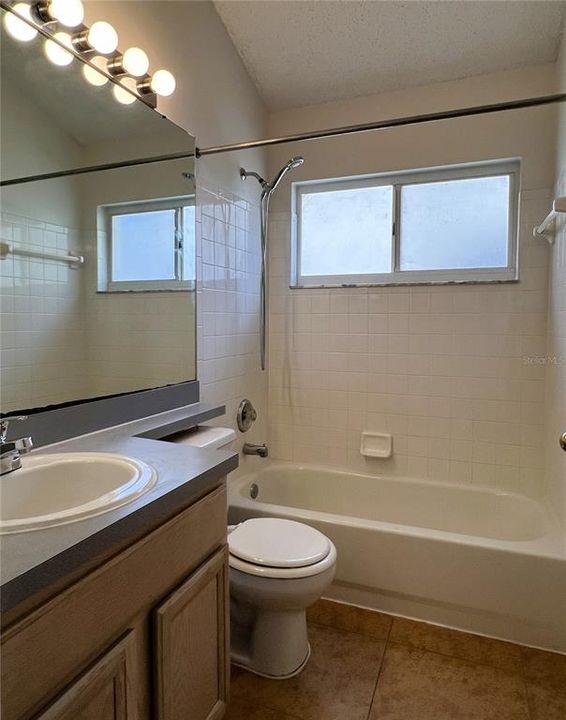 En Renta: $2,950 (3 camas, 2 baños, 2093 Pies cuadrados)