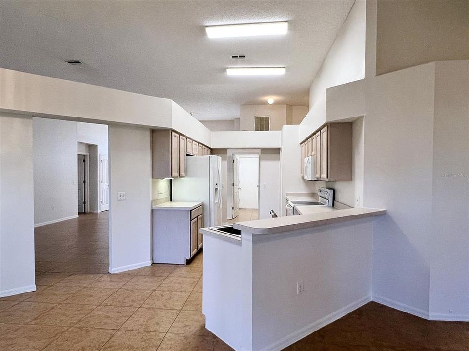 En Renta: $2,950 (3 camas, 2 baños, 2093 Pies cuadrados)