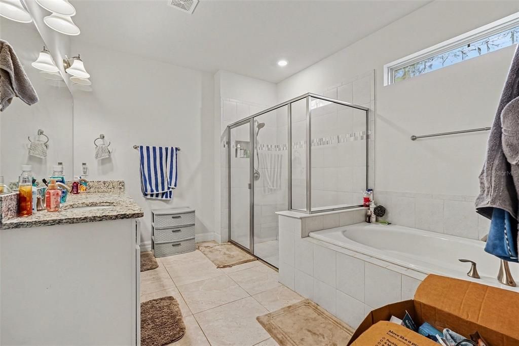 For Sale: $470,000 (4 beds, 3 baths, 2493 Square Feet)