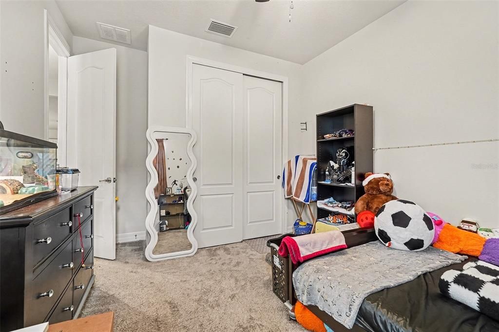 For Sale: $470,000 (4 beds, 3 baths, 2493 Square Feet)