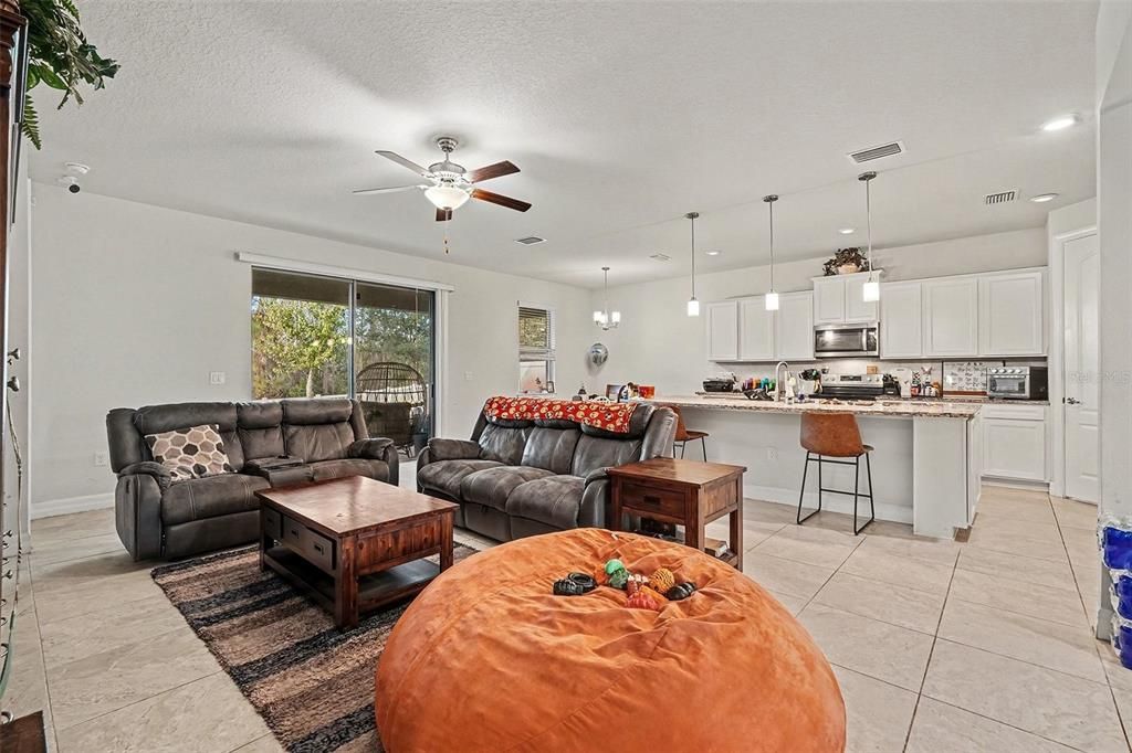 For Sale: $470,000 (4 beds, 3 baths, 2493 Square Feet)