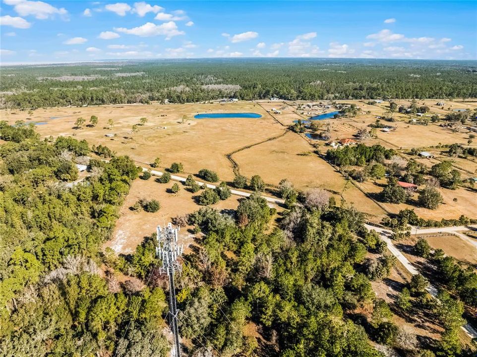 На продажу: $1,250,000 (61.38 acres)