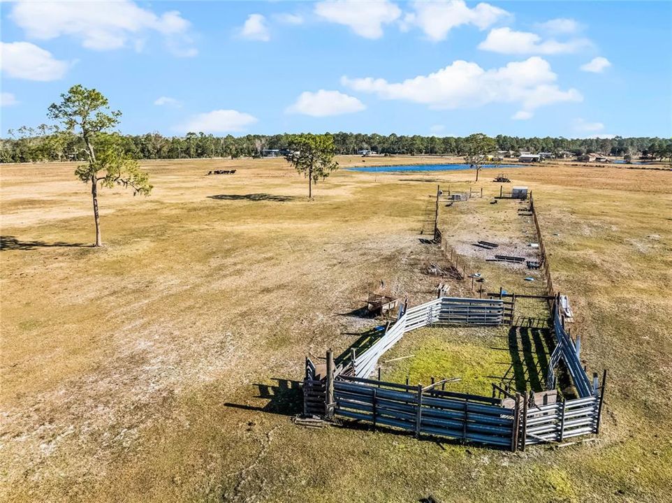 На продажу: $1,250,000 (61.38 acres)