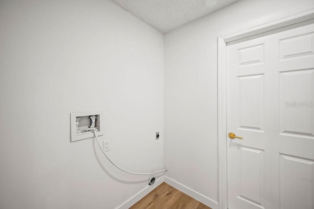 待售: $475,000 (4 贝兹, 2 浴室, 2156 平方英尺)