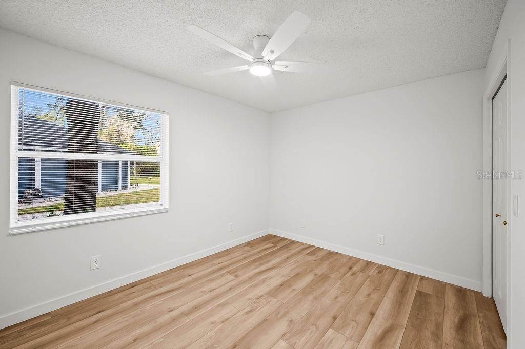 待售: $475,000 (4 贝兹, 2 浴室, 2156 平方英尺)