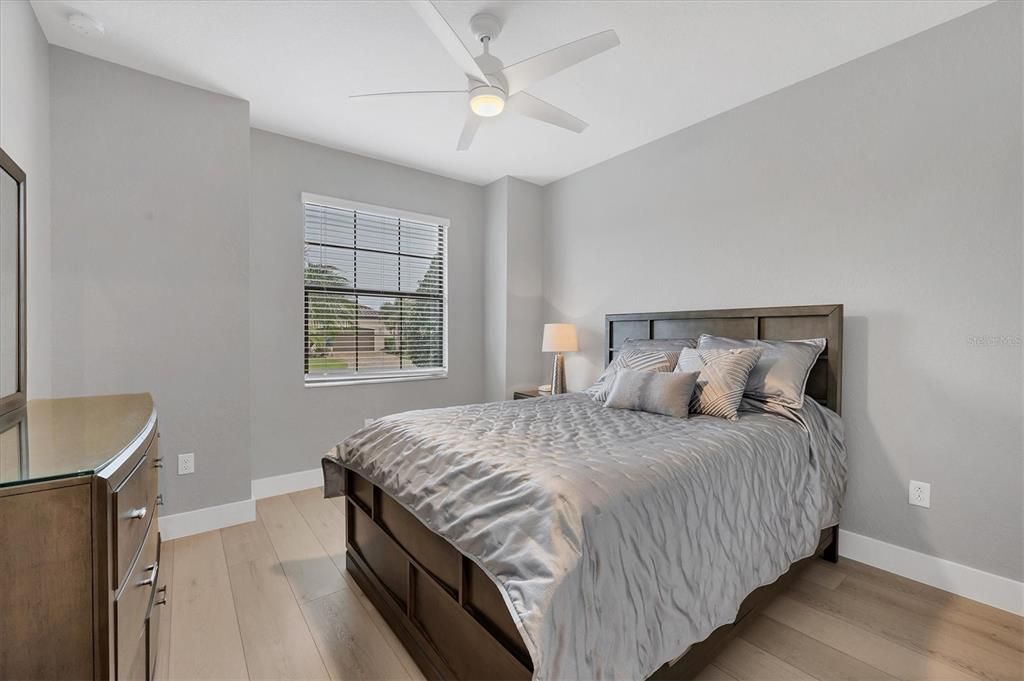 На продажу: $1,285,000 (4 спален, 2 ванн, 2248 Квадратных фут)