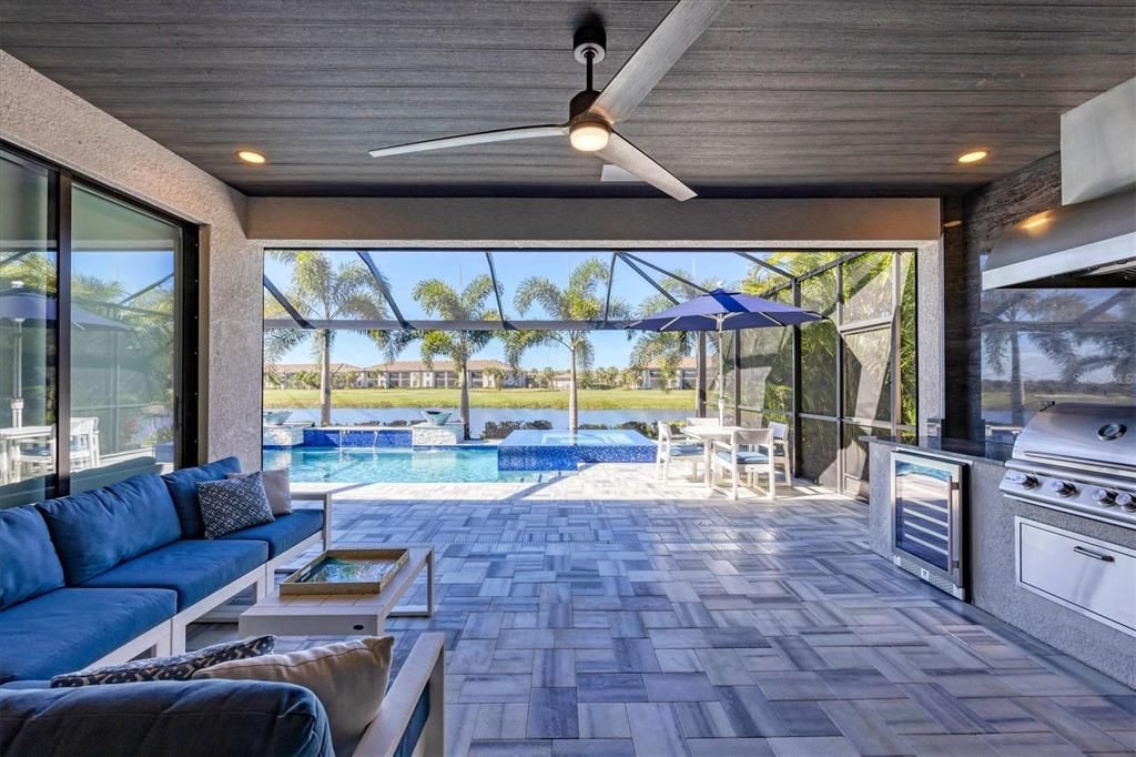 На продажу: $1,285,000 (4 спален, 2 ванн, 2248 Квадратных фут)