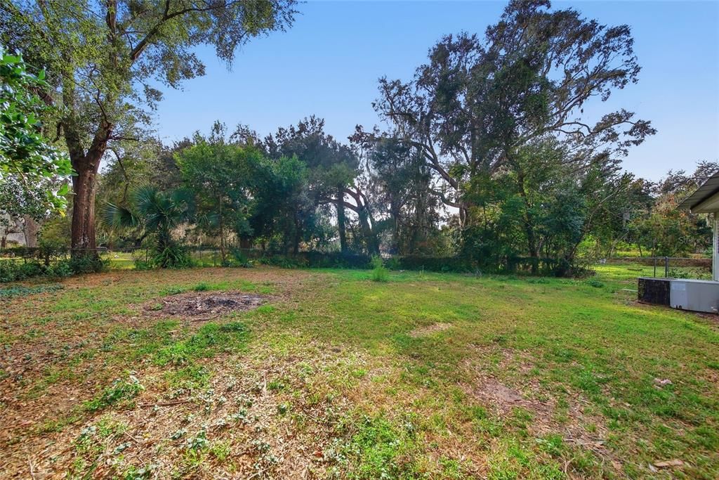 For Sale: $129,900 (3 beds, 2 baths, 1304 Square Feet)