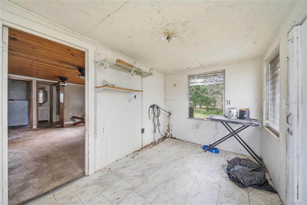 For Sale: $129,900 (3 beds, 2 baths, 1304 Square Feet)