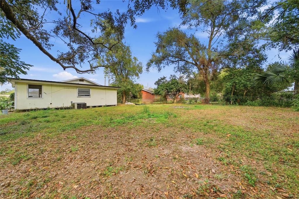 For Sale: $129,900 (3 beds, 2 baths, 1304 Square Feet)