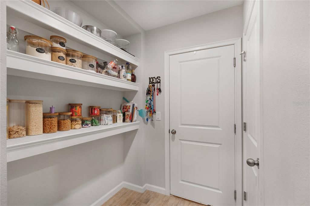 待售: $475,000 (4 贝兹, 3 浴室, 2574 平方英尺)