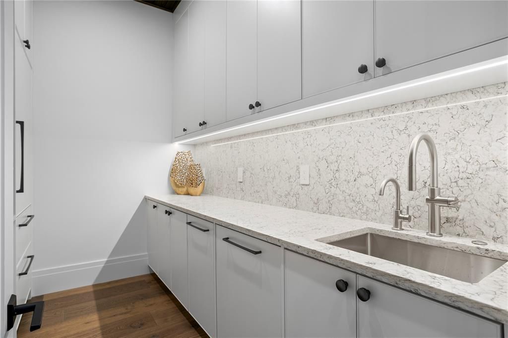 待售: $9,800,000 (5 贝兹, 5 浴室, 6800 平方英尺)