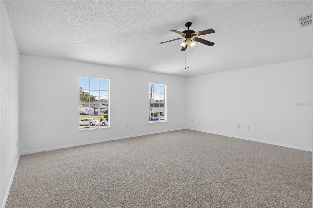 For Sale: $364,999 (4 beds, 2 baths, 2798 Square Feet)