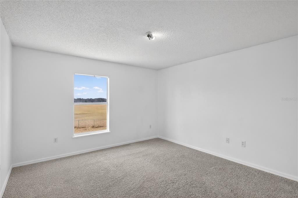 For Sale: $364,999 (4 beds, 2 baths, 2798 Square Feet)