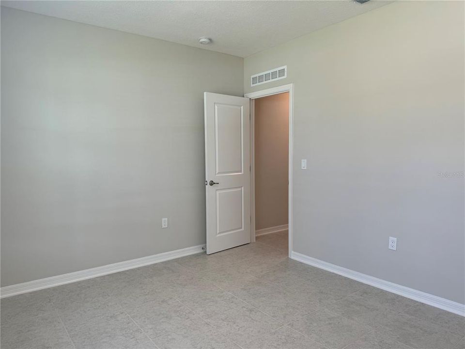 出租: $2,300 (4 贝兹, 2 浴室, 1876 平方英尺)