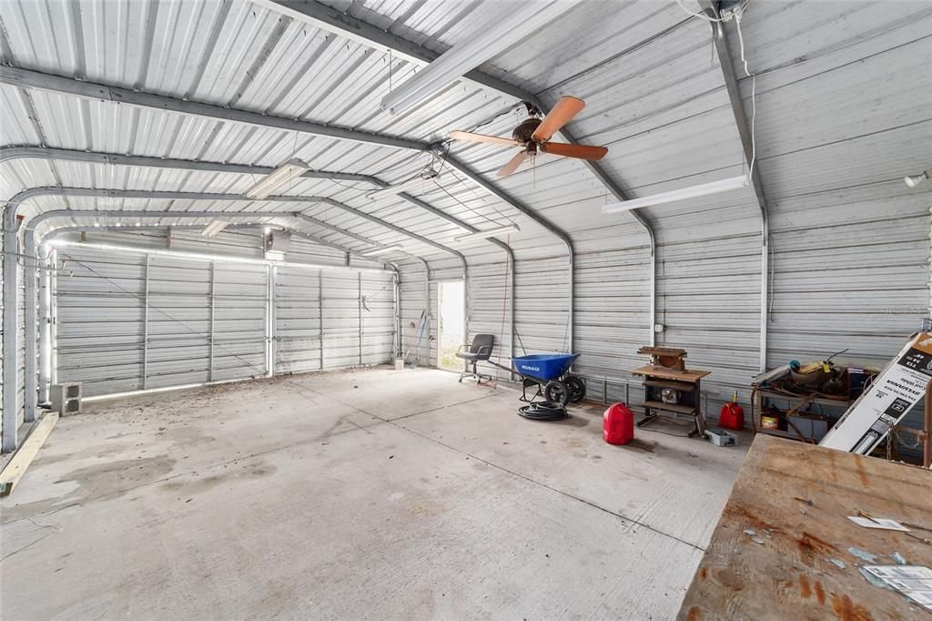 For Sale: $195,000 (2 beds, 2 baths, 820 Square Feet)