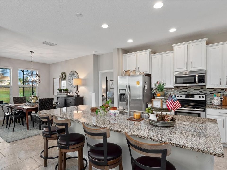 待售: $515,000 (4 贝兹, 3 浴室, 2105 平方英尺)