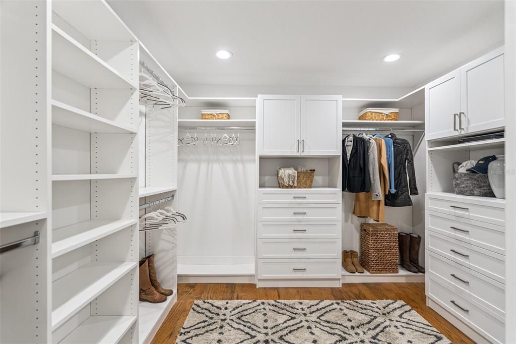 For Sale: $3,725,000 (5 beds, 4 baths, 4875 Square Feet)