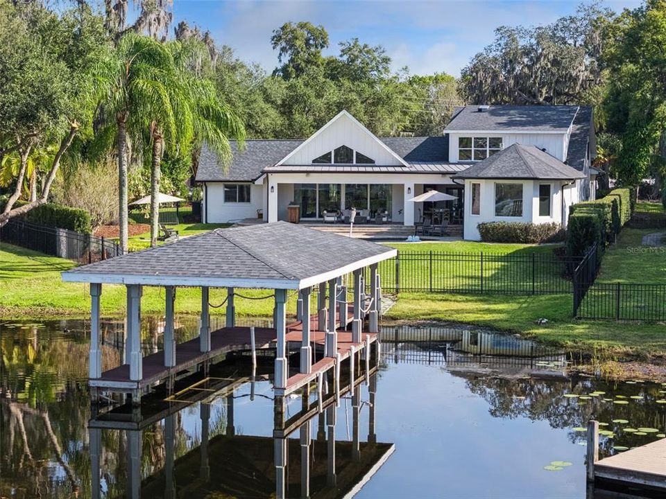 For Sale: $3,725,000 (5 beds, 4 baths, 4875 Square Feet)