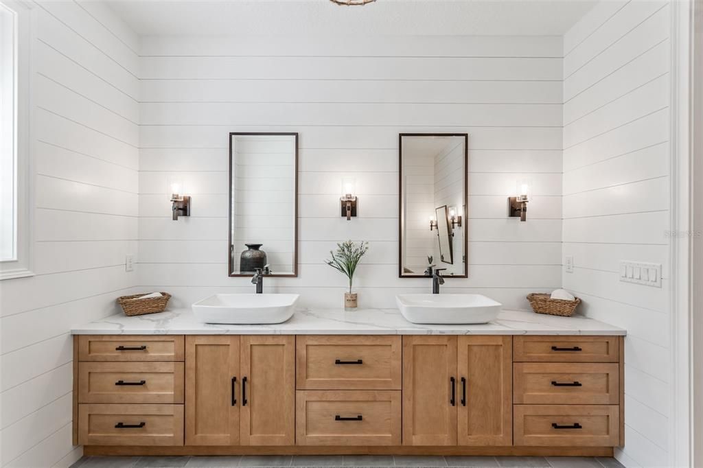 For Sale: $3,725,000 (5 beds, 4 baths, 4875 Square Feet)