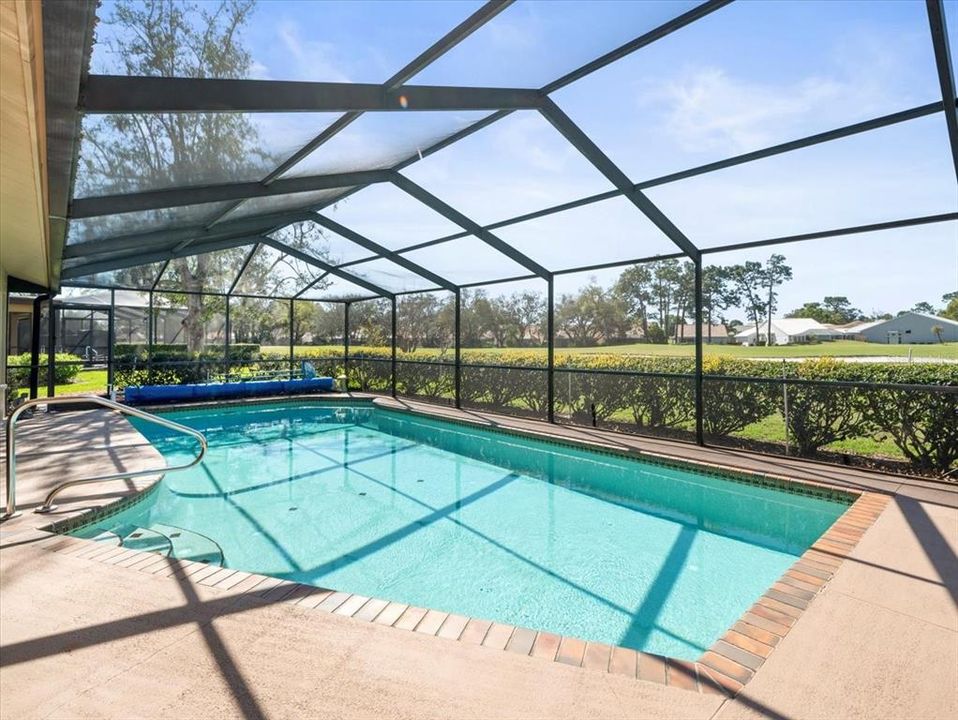 En Venta: $399,000 (3 camas, 2 baños, 2199 Pies cuadrados)