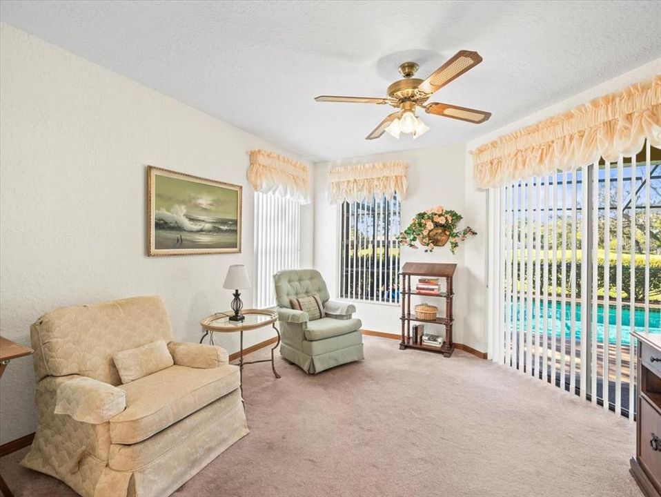 En Venta: $399,000 (3 camas, 2 baños, 2199 Pies cuadrados)