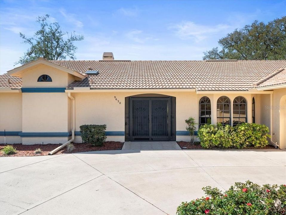 En Venta: $399,000 (3 camas, 2 baños, 2199 Pies cuadrados)