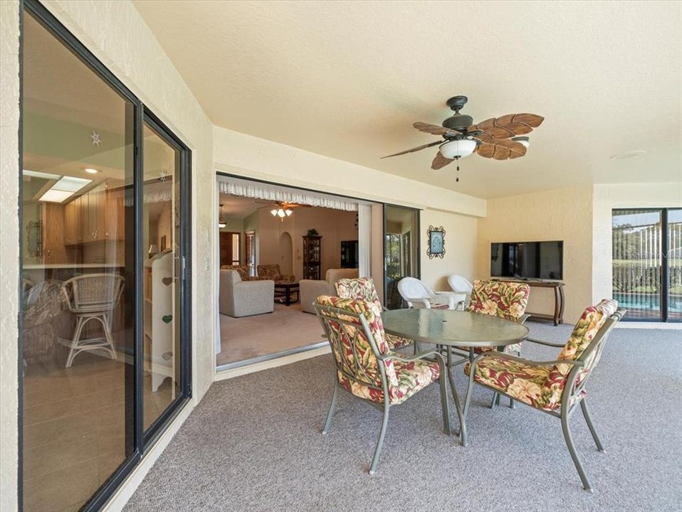 En Venta: $399,000 (3 camas, 2 baños, 2199 Pies cuadrados)