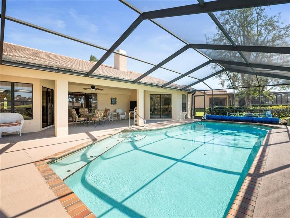 En Venta: $399,000 (3 camas, 2 baños, 2199 Pies cuadrados)