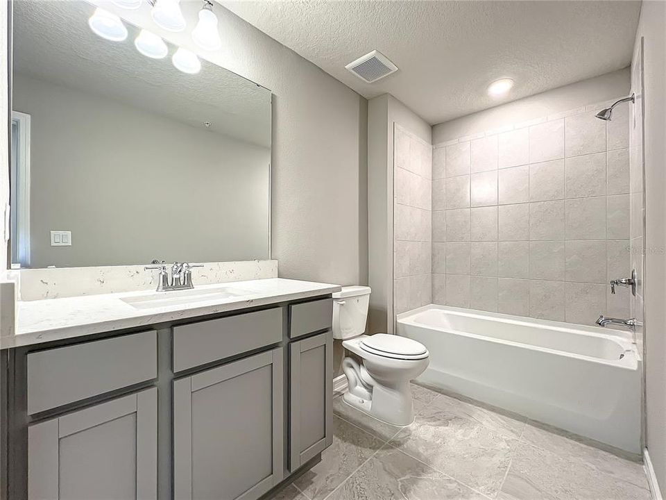 En Renta: $2,800 (3 camas, 2 baños, 1782 Pies cuadrados)