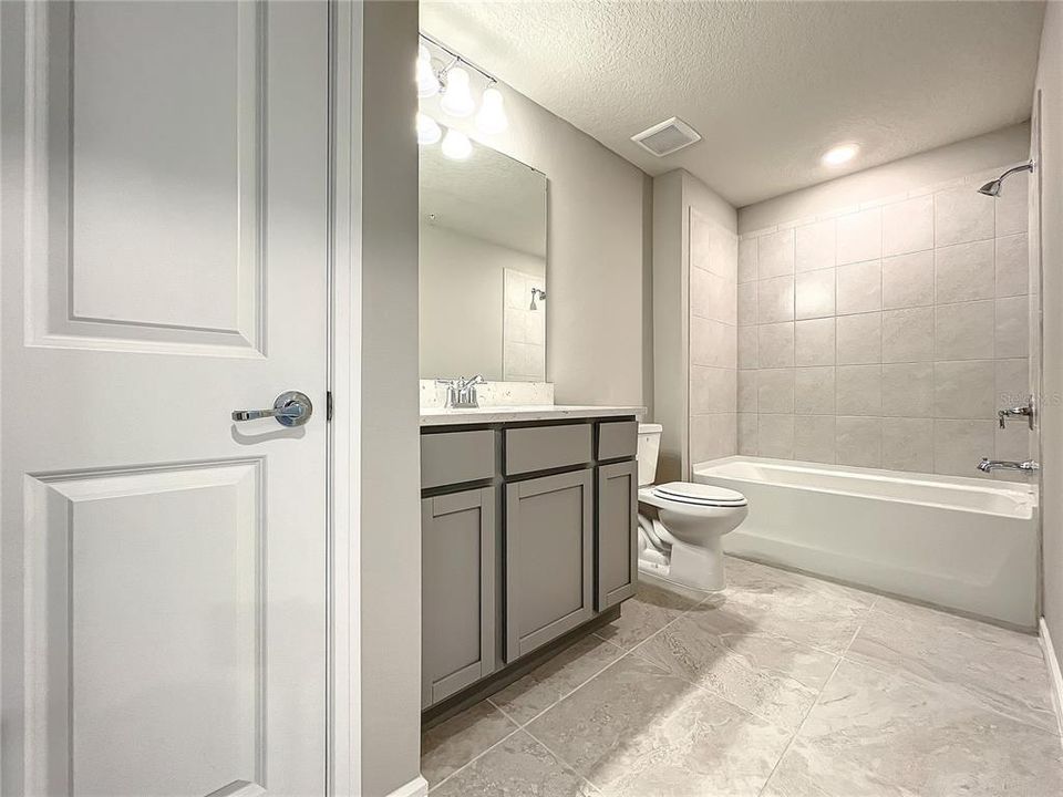 En Renta: $2,800 (3 camas, 2 baños, 1782 Pies cuadrados)