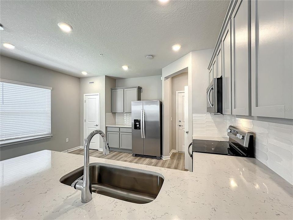 En Renta: $2,800 (3 camas, 2 baños, 1782 Pies cuadrados)