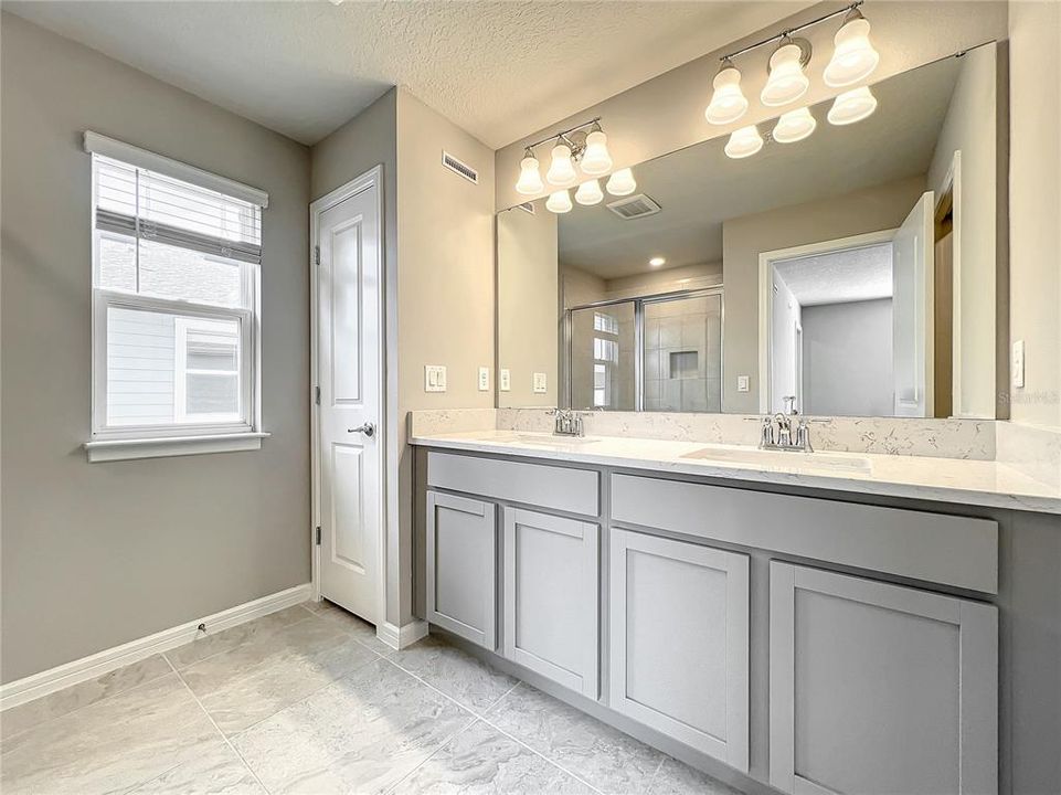 En Renta: $2,800 (3 camas, 2 baños, 1782 Pies cuadrados)