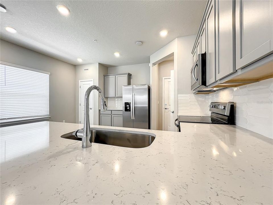 En Renta: $2,800 (3 camas, 2 baños, 1782 Pies cuadrados)