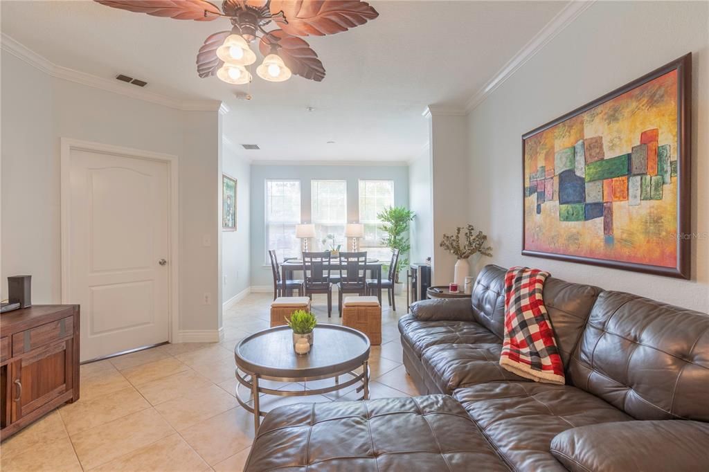 En Venta: $250,000 (2 camas, 2 baños, 1140 Pies cuadrados)