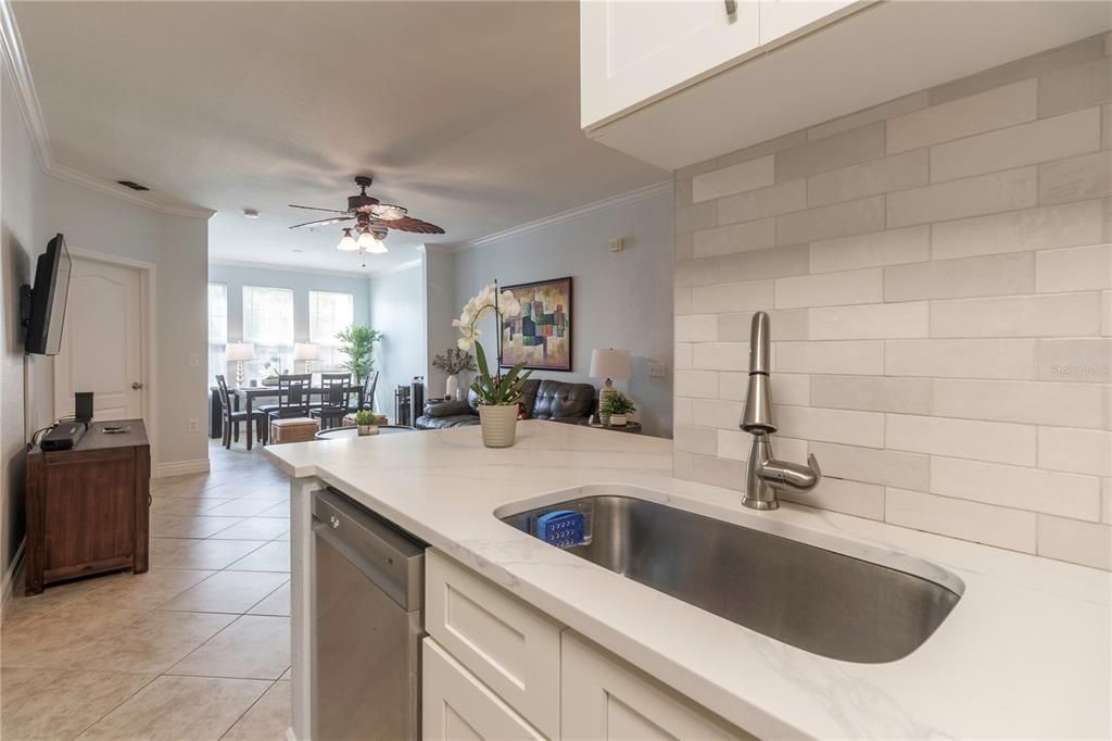 En Venta: $250,000 (2 camas, 2 baños, 1140 Pies cuadrados)