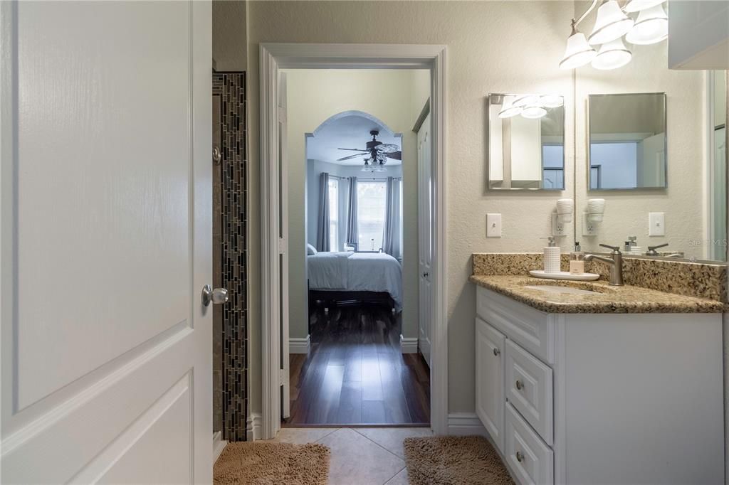 En Venta: $250,000 (2 camas, 2 baños, 1140 Pies cuadrados)